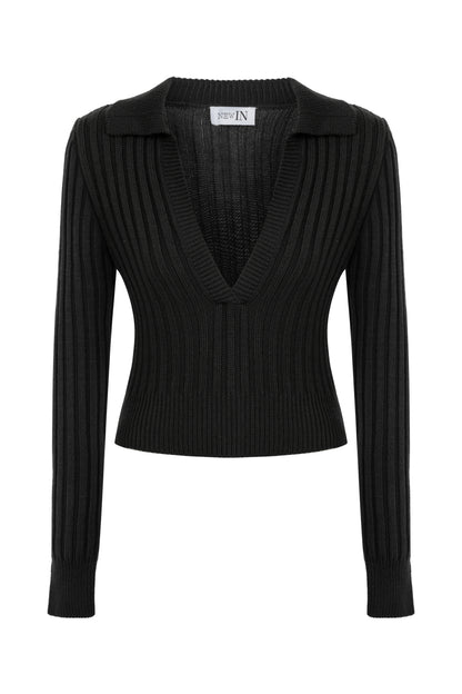 NEW IN POLO-NECK SWEATER